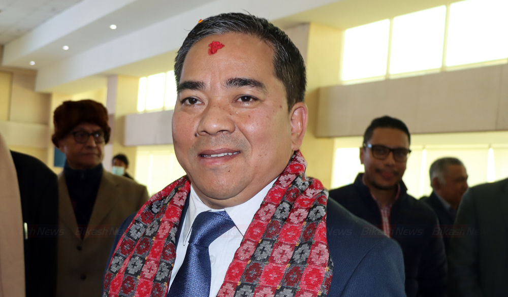 प्रभु बैंकका सीईओ अशोक शेरचन पक्राउ